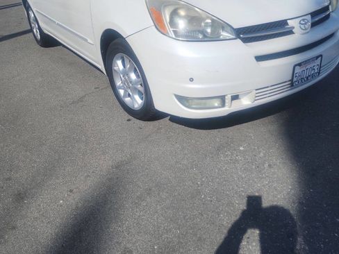 Used 2004 Toyota Sienna XLE FWD image 5