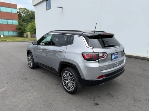 Used 2023 Jeep Compass Limited w/ Elite Group AWD/4WD image 9