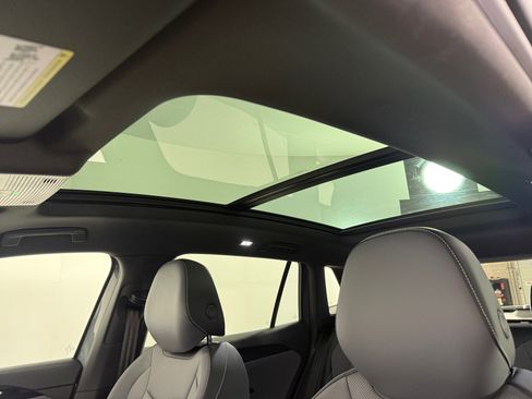 New 2026 Volkswagen Tiguan SE R-Line AWD/4WD image 3