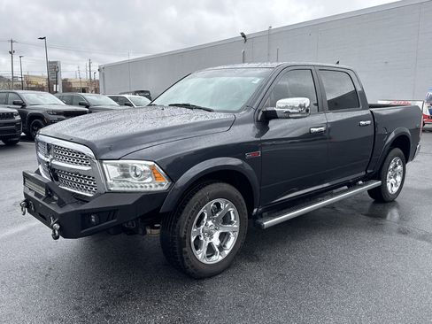 Used 2016 RAM 1500 Laramie w/ Convenience Group image 8