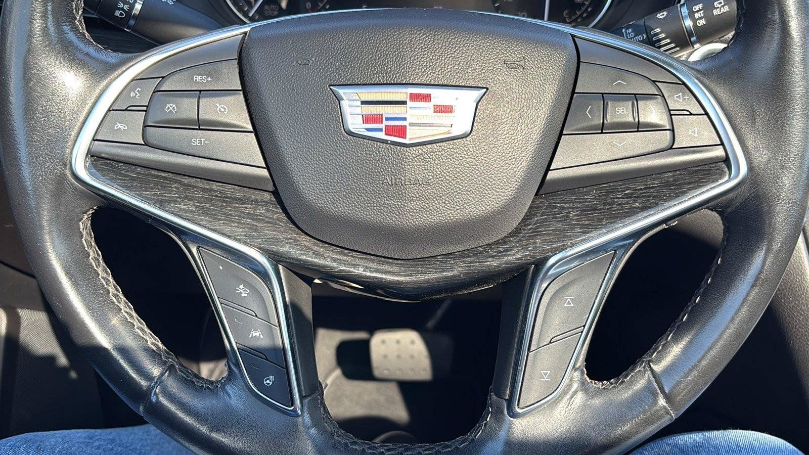 Certified 2023 Cadillac XT5 Premium Luxury AWD/4WD image 29
