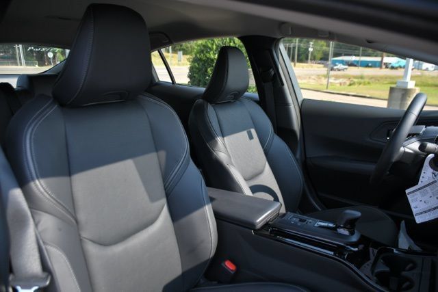 New 2026 Toyota Prius Plug-In Hybrid FWD image 27