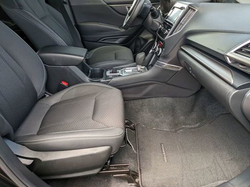 Used 2024 Subaru Forester Premium image 32