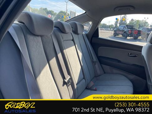 Used 2010 Hyundai Elantra SE FWD image 24