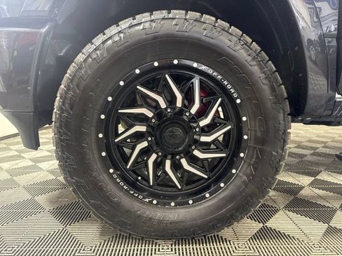Used 2019 RAM 1500 Laramie AWD/4WD image 10