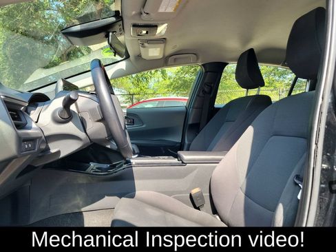Used 2024 Toyota Prius LE FWD image 2