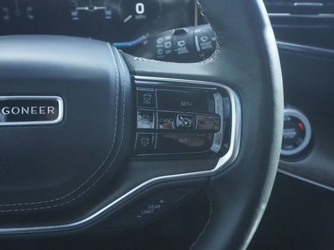 Used 2022 Jeep Grand Wagoneer Series II image 13