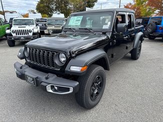 New 2025 Jeep Gladiator Sport video 2