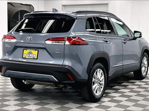 Used 2022 Toyota Corolla Cross LE w/ Moonroof Package image 13