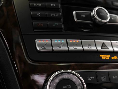 Used 2013 Mercedes-Benz SL 550 SL 550 Roadster 2D image 23