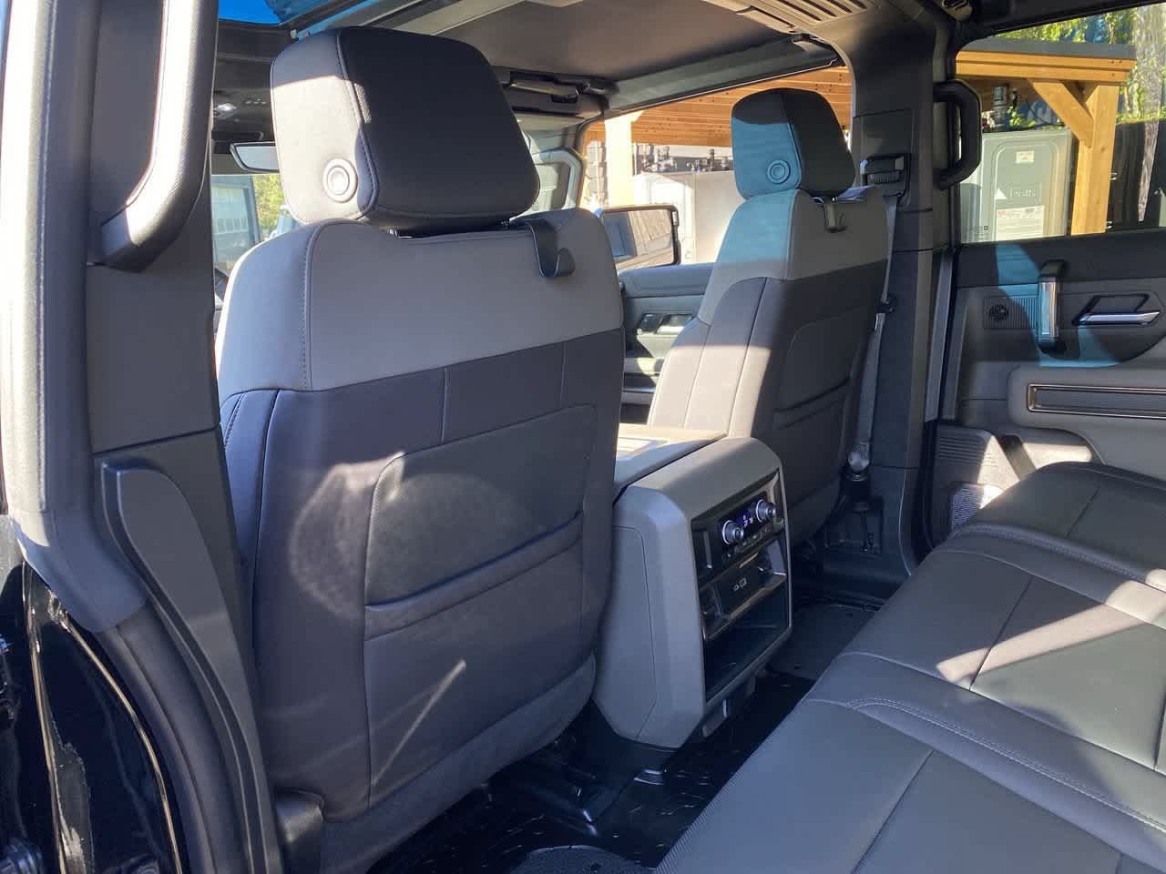 Used 2025 GMC Hummer EV 3X w/ LPO, Illumination Package AWD/4WD image 15