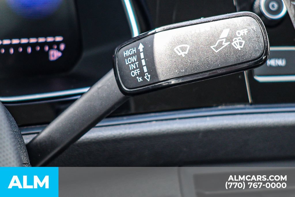 Used 2024 Volkswagen Jetta SE FWD image 31