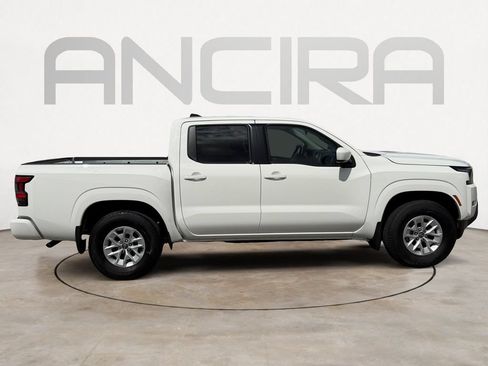 Used 2024 Nissan Frontier SV w/ Technology Package RWD image 12