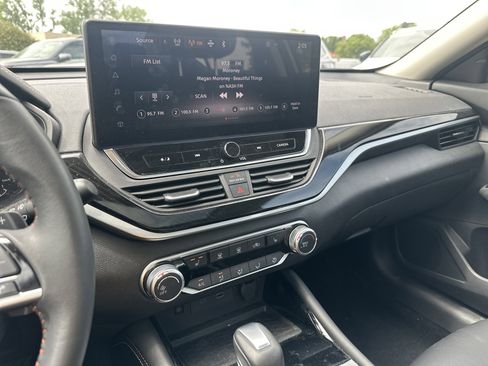 Used 2023 Nissan Altima 2.5 SR w/ SR Premium Package AWD/4WD image 29