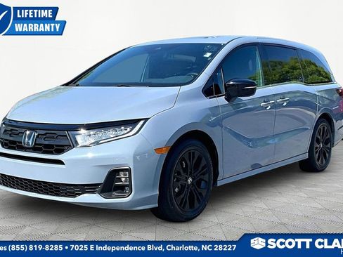 Used 2025 Honda Odyssey Sport-L image 3