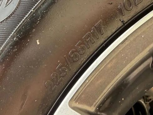 Used 2018 Toyota RAV4 XLE FWD image 28
