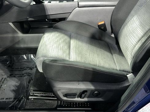 Certified 2023 Nissan Rogue SV image 25