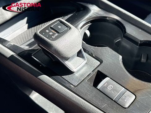 Used 2023 Nissan Rogue SV image 21