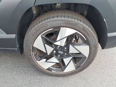 Certified 2024 Hyundai Kona Limited AWD/4WD image 10