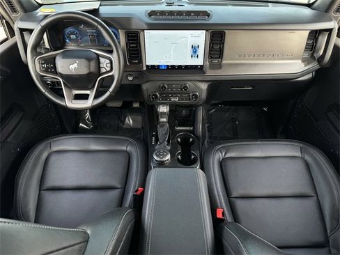 Used 2025 Ford Bronco Badlands image 10