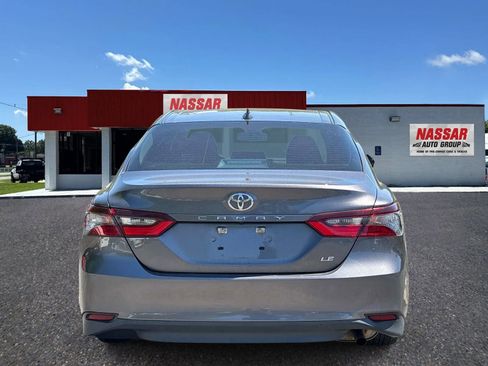 Used 2022 Toyota Camry LE image 5
