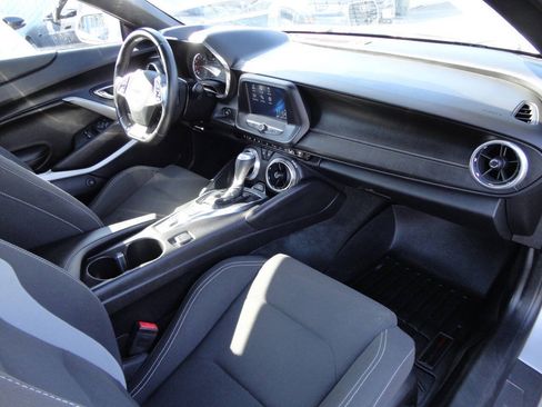 Used 2016 Chevrolet Camaro LT RWD image 41