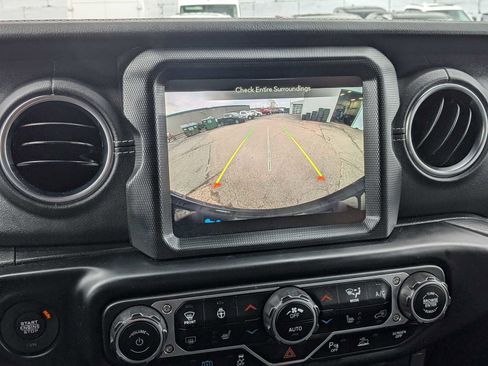 Certified 2023 Jeep Wrangler Unlimited Sahara w/ Cold Weather Group AWD/4WD image 21