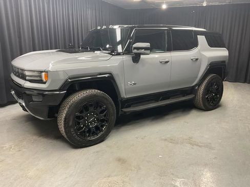 Used 2024 GMC Hummer EV 2X w/ LPO, Illumination Package AWD/4WD image 3