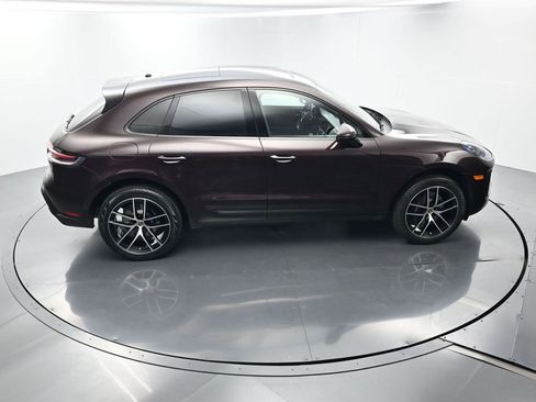 Certified 2023 Porsche Macan image 39