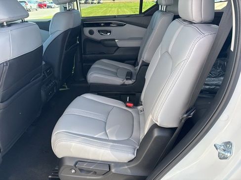 New 2025 Honda Pilot EX-L image 11