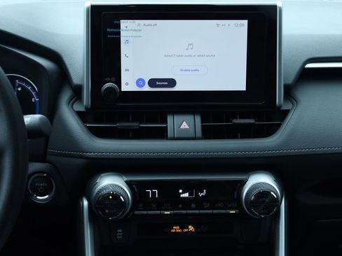 Used 2025 Toyota RAV4 XLE image 6