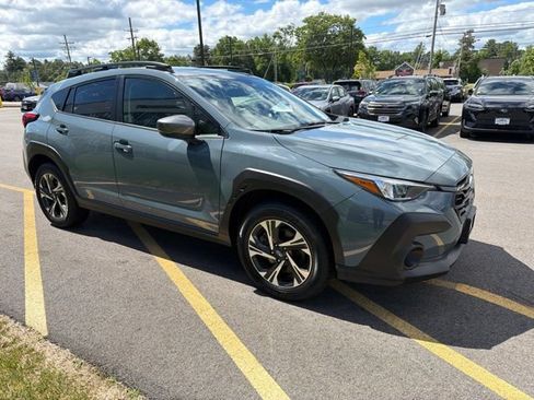 Used 2024 Subaru Crosstrek 2.0i Premium AWD/4WD image 3
