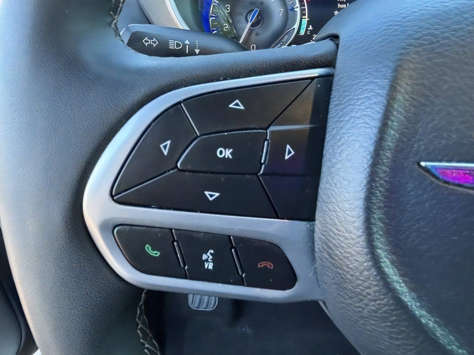 Used 2025 Chrysler Pacifica Select FWD image 19