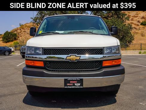 Used 2025 Chevrolet Express 3500 LT w/ LT Preferred Equipment Group RWD image 5