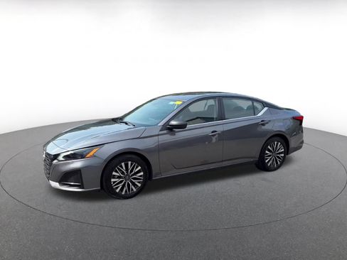 Used 2026 Nissan Altima 2.5 SV FWD image 7