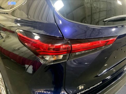 Used 2023 Toyota Highlander Limited AWD/4WD image 29