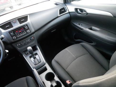 Used 2017 Nissan Sentra S w/ S Style Package image 11