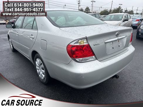 Used 2005 Toyota Camry LE image 4