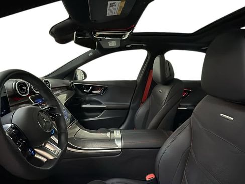 Used 2025 Mercedes-Benz C 43 AMG 4MATIC Sedan image 4