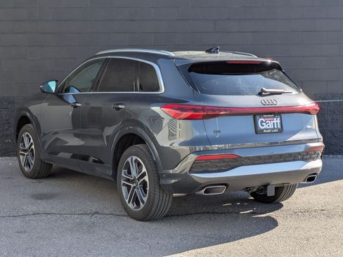 Certified 2025 Audi Q5 Premium w/ Convenience Package AWD/4WD image 8