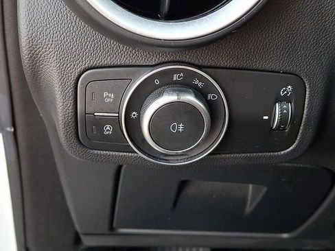 Used 2019 Alfa Romeo Stelvio Sprint w/ Nero Edizione image 33