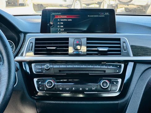 Used 2017 BMW 330i xDrive Sedan AWD/4WD image 12