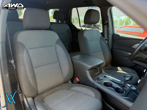 Used 2023 Chevrolet Traverse LT AWD/4WD image 22