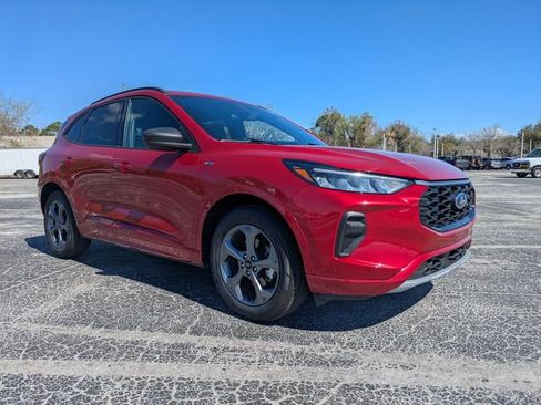 Used 2024 Ford Escape ST-Line w/ Cold Weather Package image 2