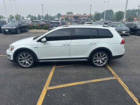 Used 2017 Volkswagen Golf Alltrack SEL AWD/4WD image 4