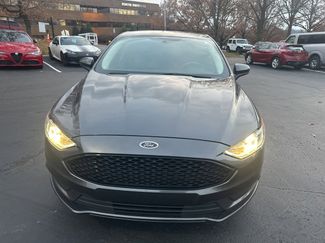 Used 2017 Ford Fusion SE video 2