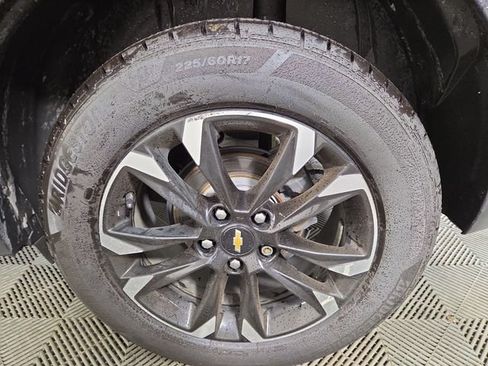 Used 2021 Chevrolet TrailBlazer LT w/ Convenience Package FWD image 11