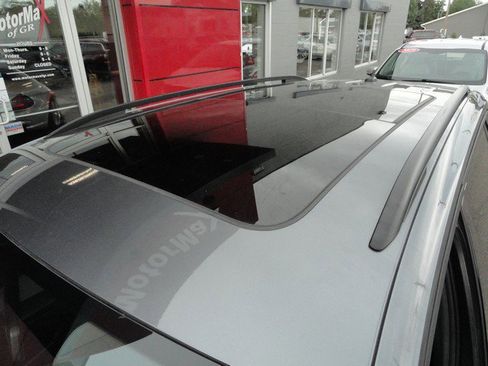 Used 2021 Volkswagen Tiguan SE R-Line image 6