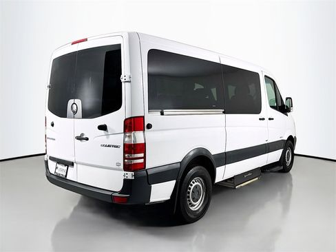 Used 2016 Mercedes-Benz Sprinter 2500 image 5