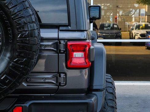Used 2021 Jeep Wrangler Unlimited Rubicon AWD/4WD image 15